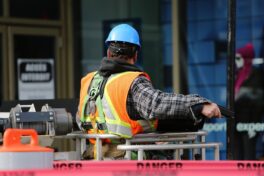 Les obstacles persistants pour les immigrants dans l'industrie de la construction au Québec